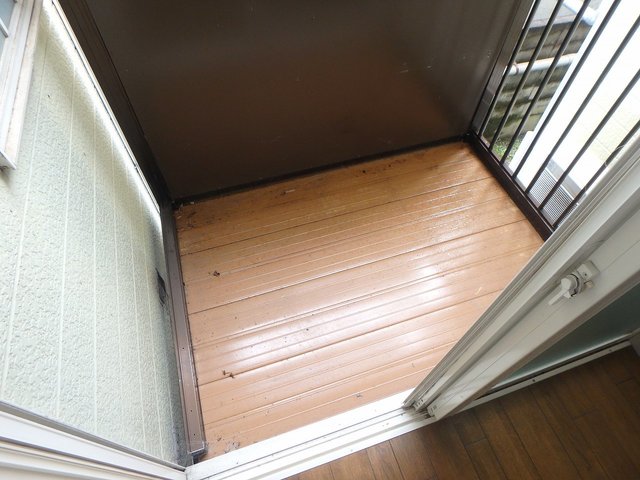 写真は102号室になります。