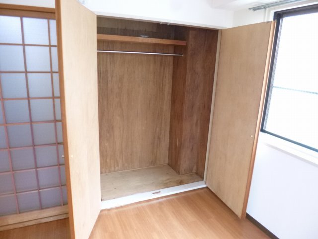 異なる号室の室内写真です