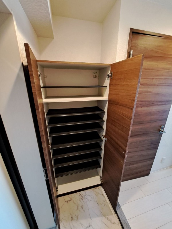 隣のお部屋の室内写真