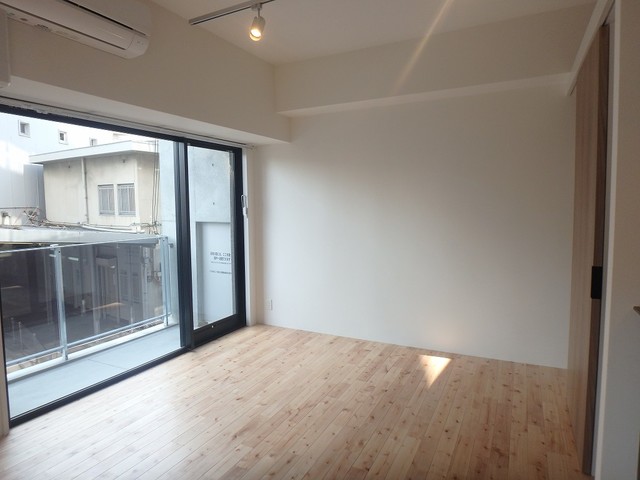 写真は別フロアの物になります。