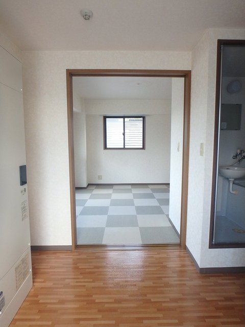 写真は別フロアの物になります。