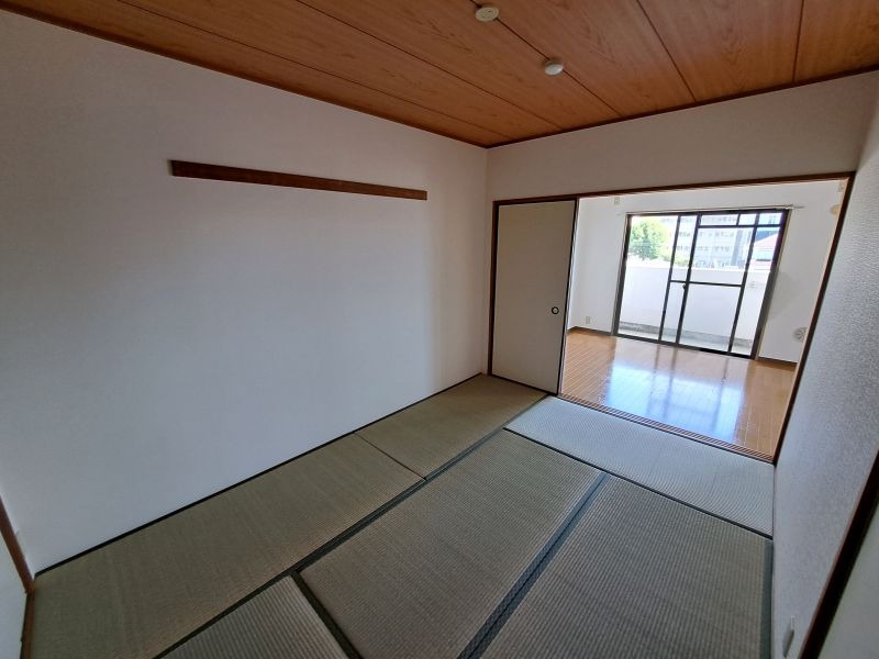 写真は別フロアの物になります。