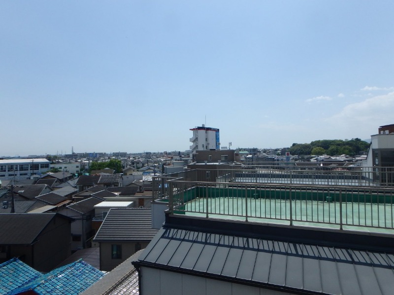 ４階異なる号室の室内写真です