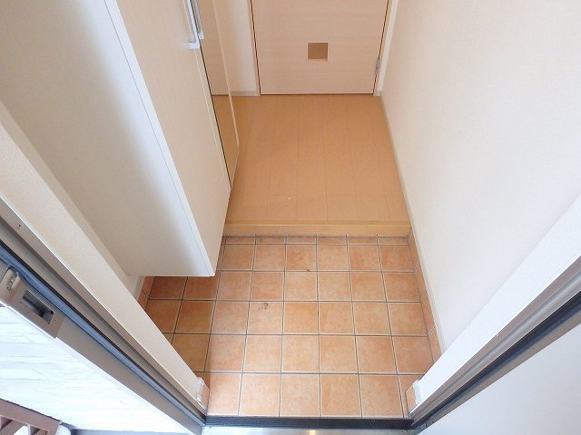 異なる号室の室内写真です