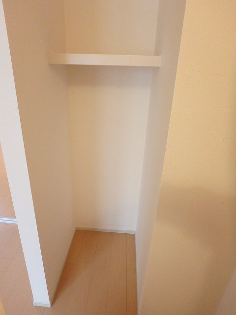 異なる号室の室内写真です