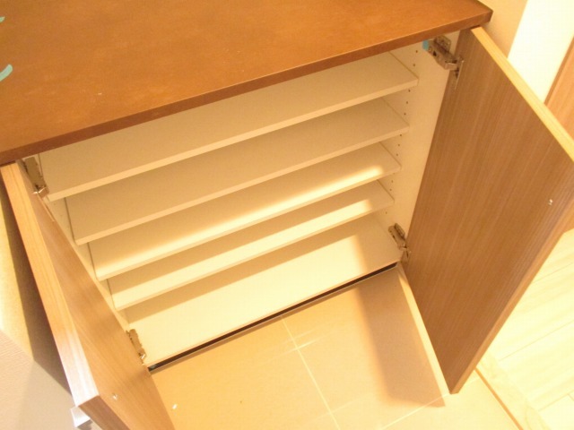 シューズボックス