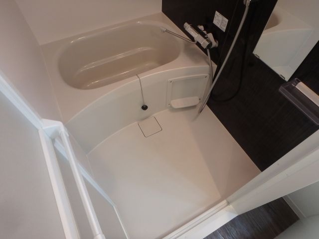 別のお部屋の内観写真です