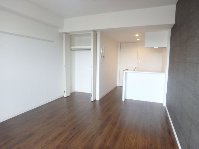 別のお部屋の内観写真です