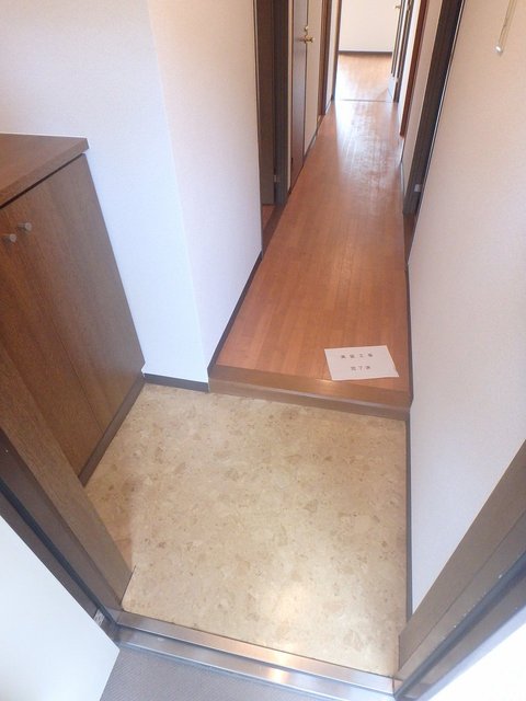 異なる号室の室内写真です