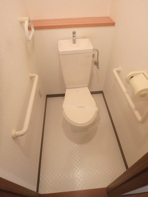 異なる号室の室内写真です