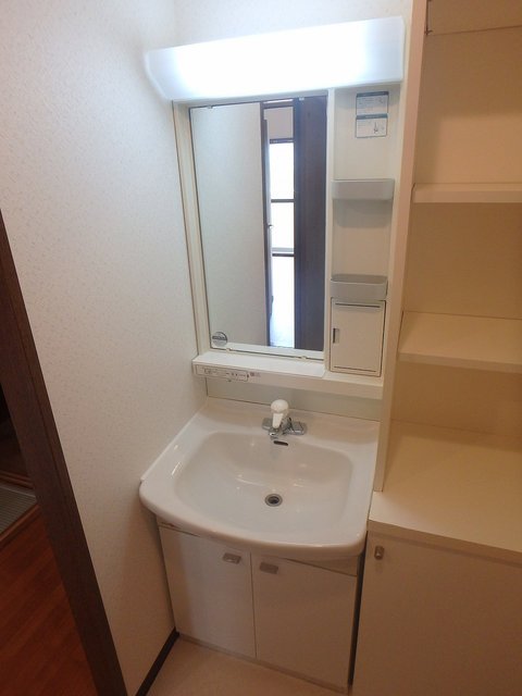 異なる号室の室内写真です