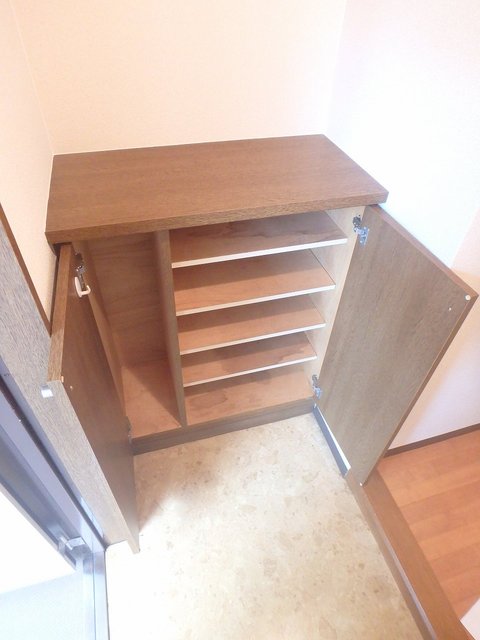 異なる号室の室内写真です