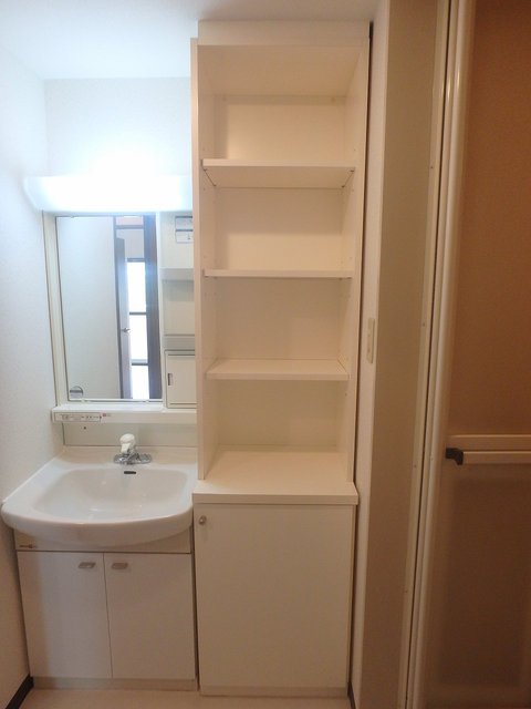 異なる号室の室内写真です