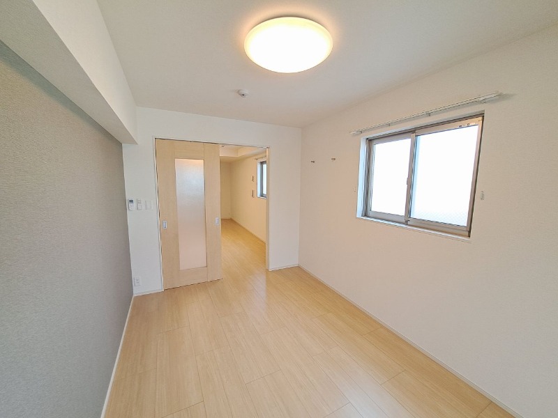 異なる号室の室内写真です