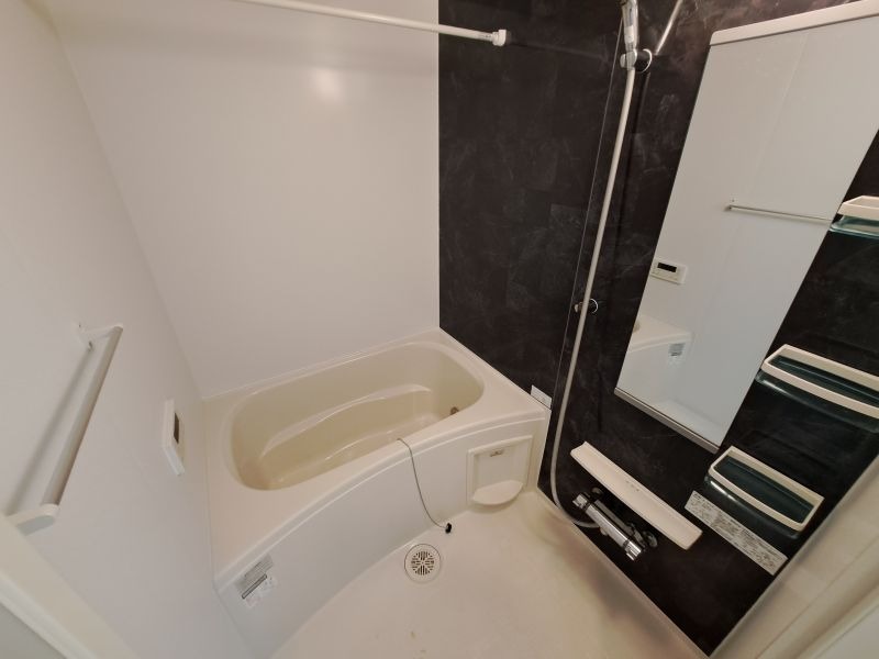 異なる号室の室内写真です