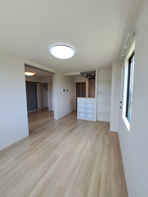 異なる号室の室内写真です