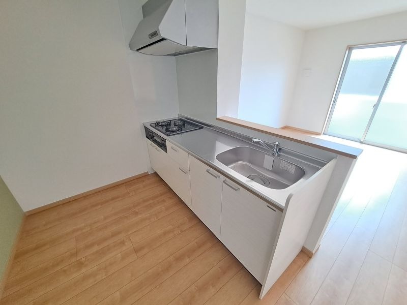 反転した間取りの内観