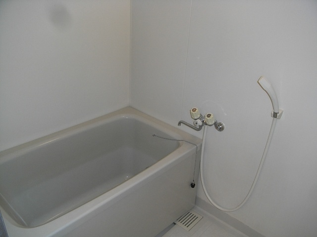 異なる号室の室内写真です