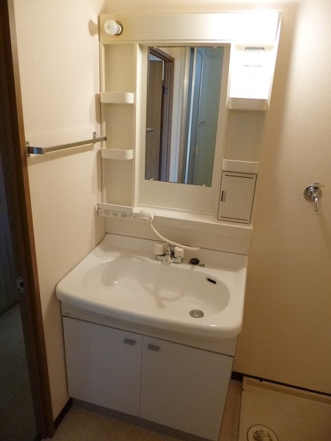 異なる号室の室内写真です