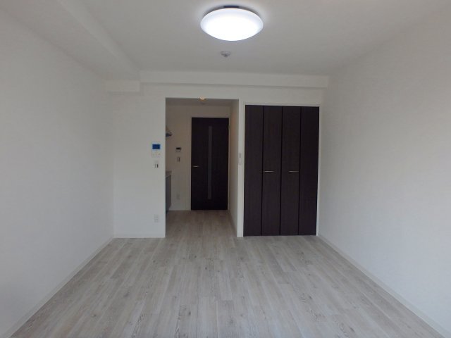 異なる号室の室内写真です