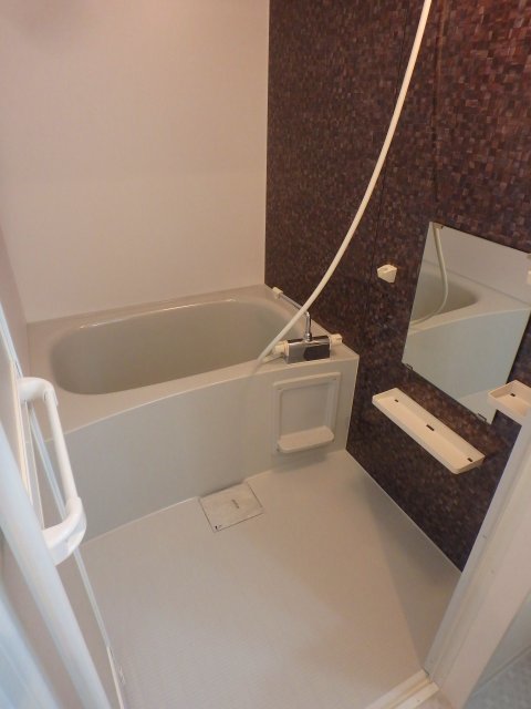 異なる号室の室内写真です