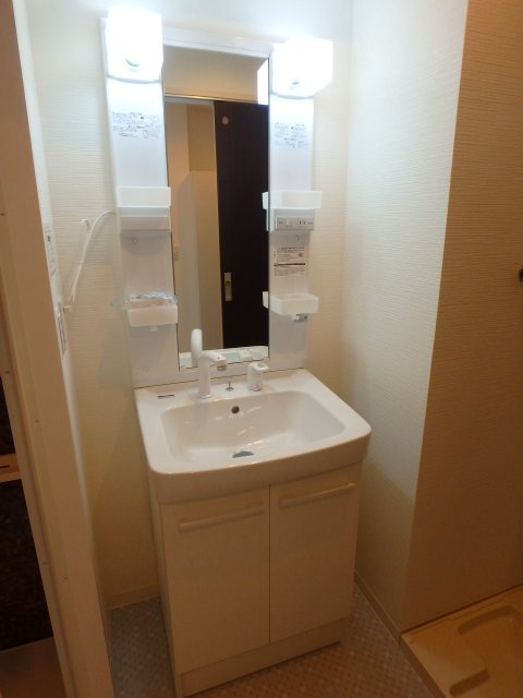 異なる号室の室内写真です