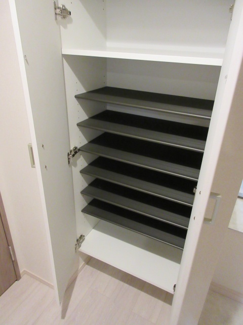 シューズボックス