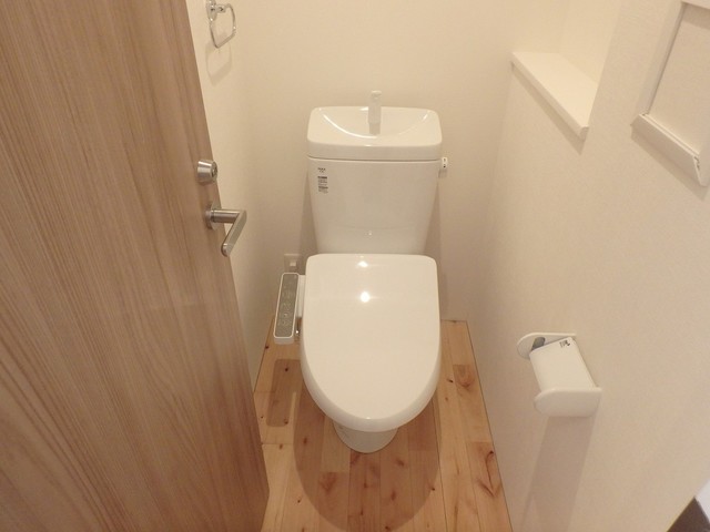 異なるフロアの室内写真です