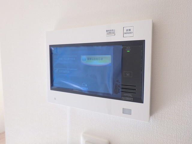 異なるフロアの室内写真です