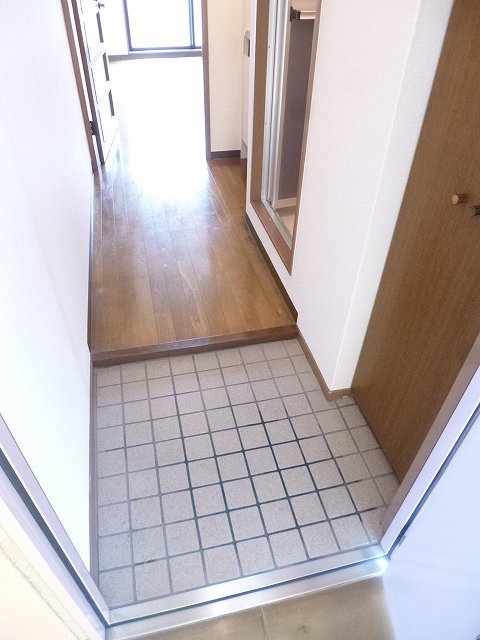 異なる号室の室内写真です