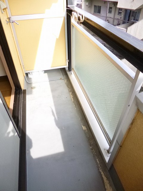 異なる号室の室内写真です