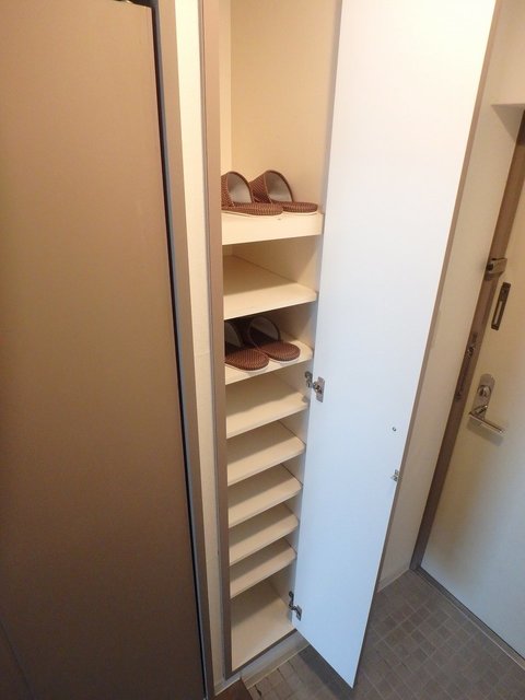 異なる号室の室内写真です