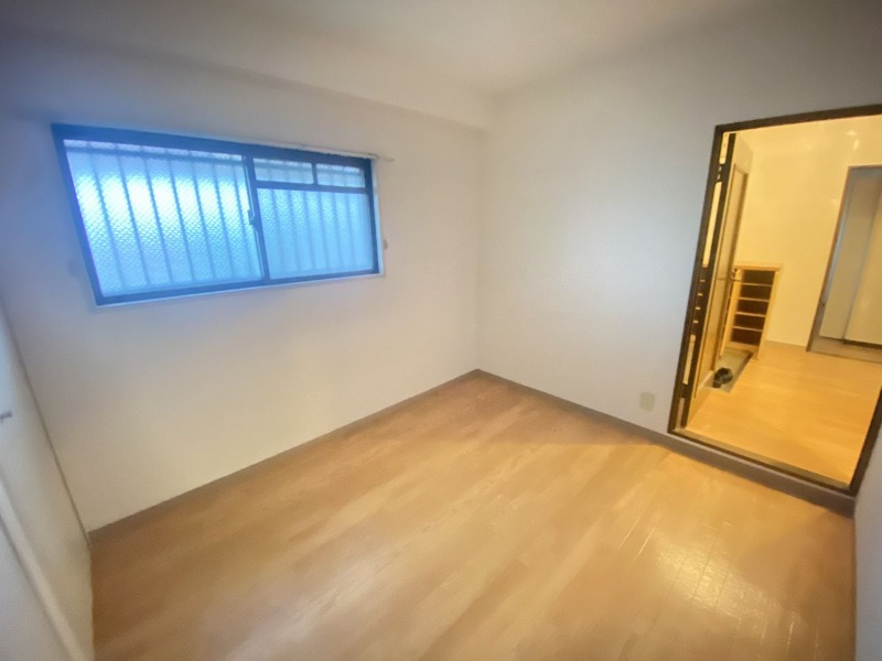 間取りが反転の501のお写真です。現状を優先します。