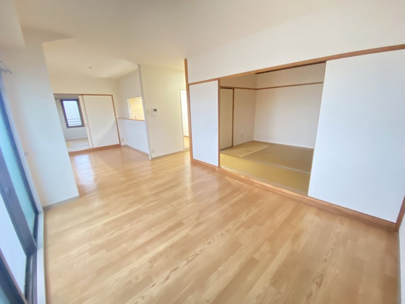 間取りが反転の501のお写真です。現状を優先します。