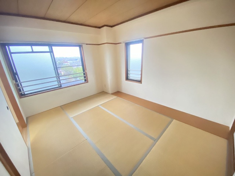 間取りが反転の501のお写真です。現状を優先します。