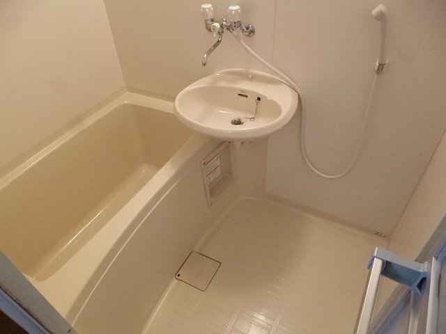 写真は201となります。