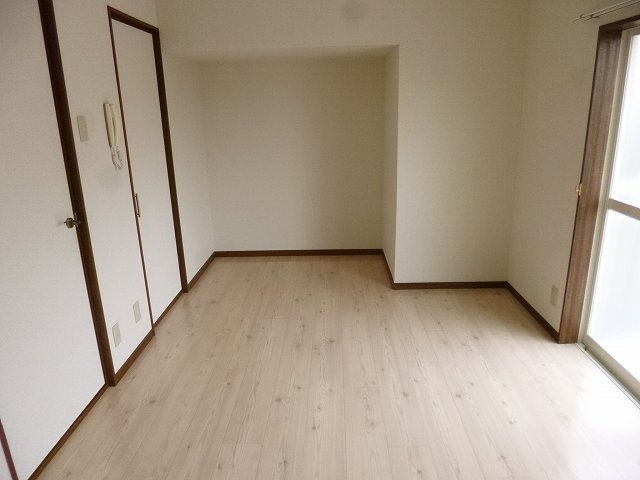 写真は201となります。