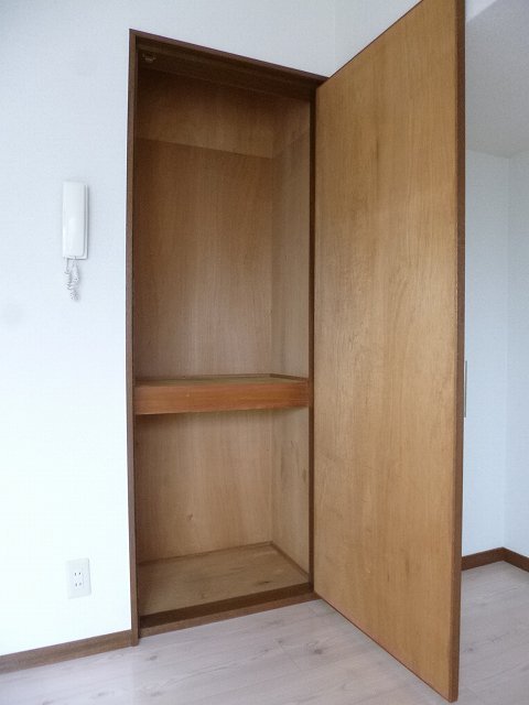 写真は201となります。