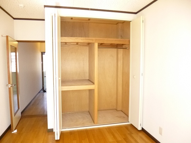 異なる号室の室内写真です