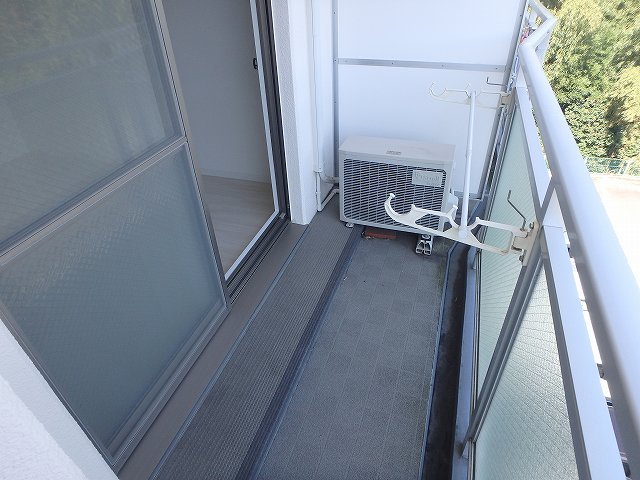 異なる号室の室内写真です