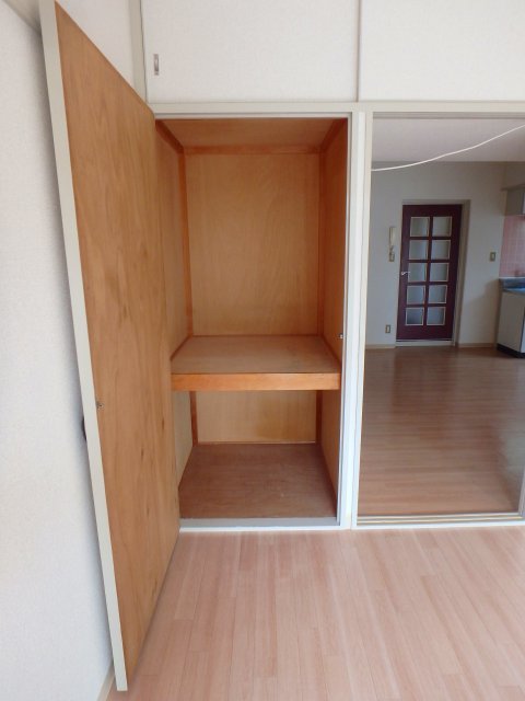 異なる号室の室内写真です