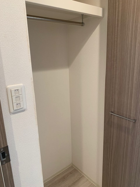 内装13