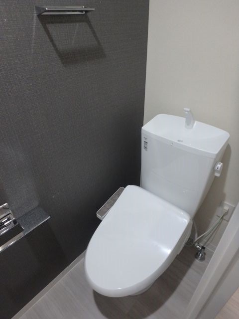 異なるフロアの室内写真です