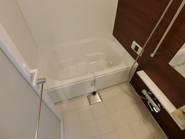 バス