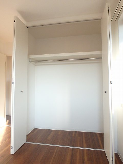 異なる棟の室内写真です