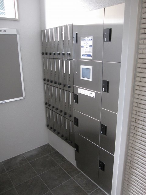 宅配ボックス