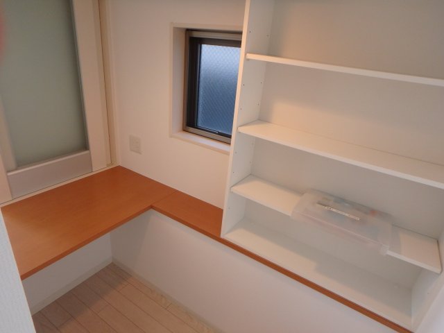DEN