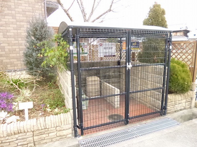 敷地内ゴミ置場