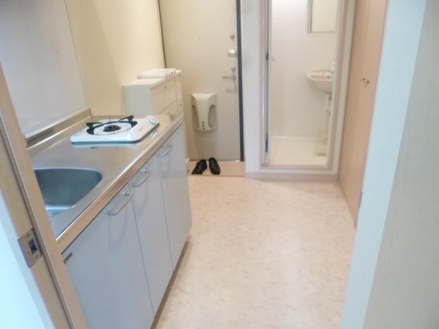 異なるフロアの室内写真