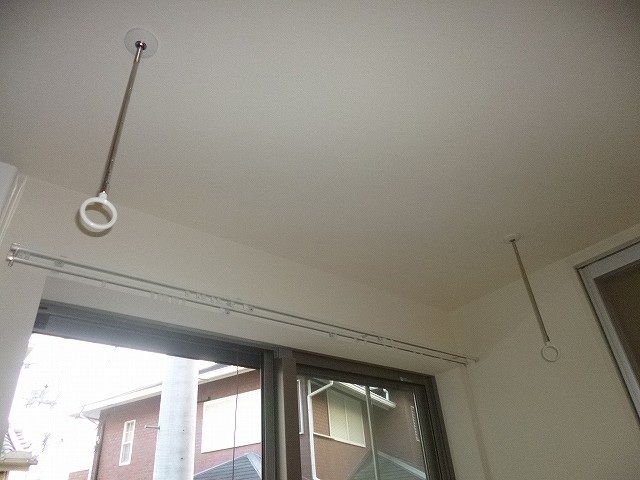 室内物干完備。雨の日助かります!!